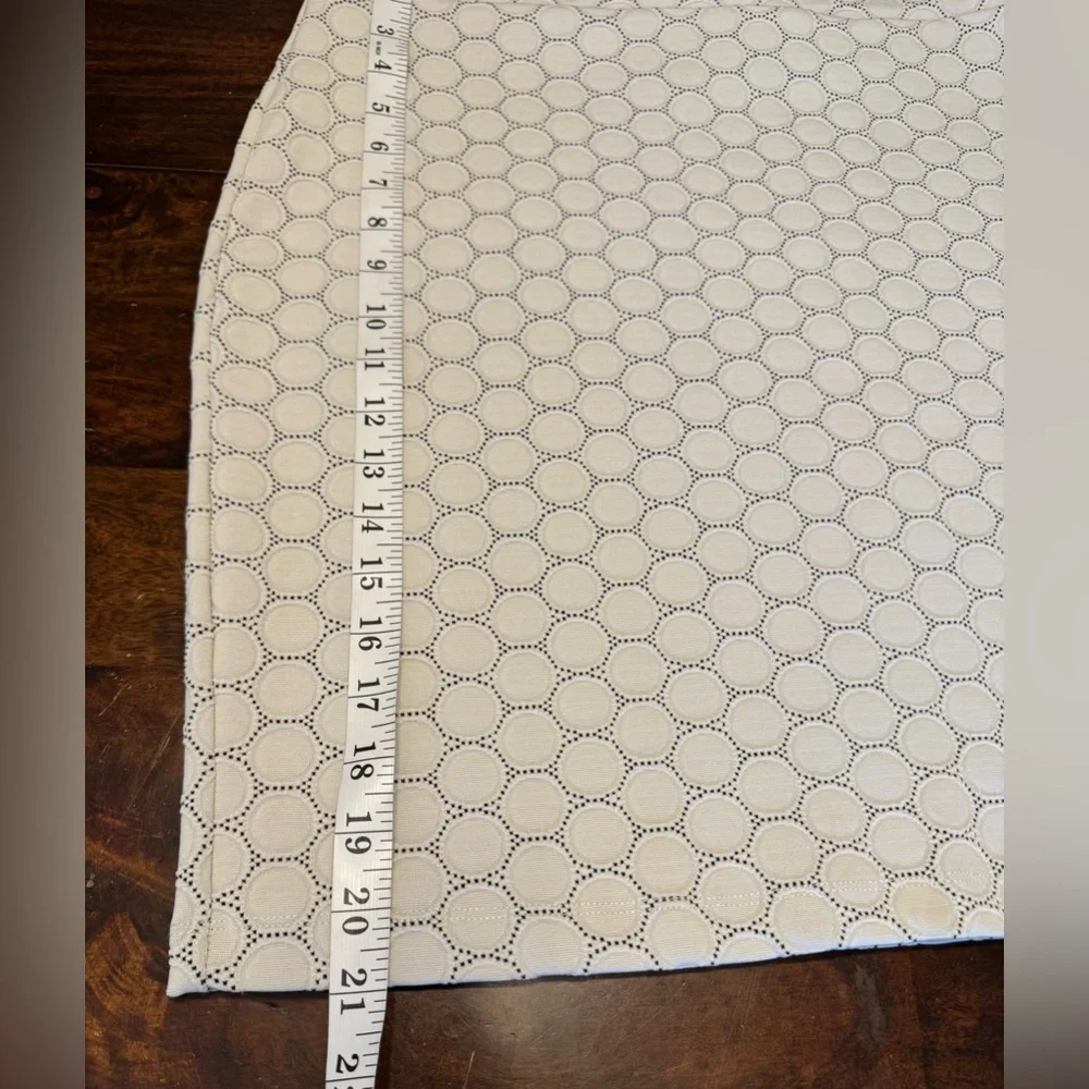 Leota Tabitha Stretch Cream Pencil Geometric Mini Skirt Sz PXL - Picture 7 of 9